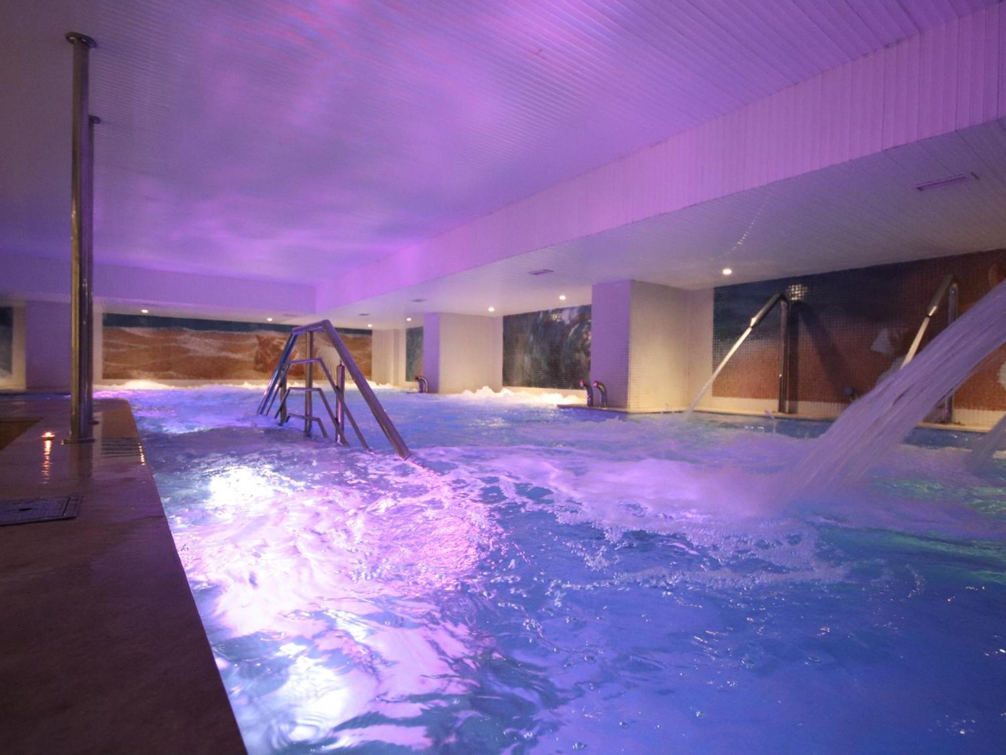 New Piscine Wellness & Hotel Casablanca